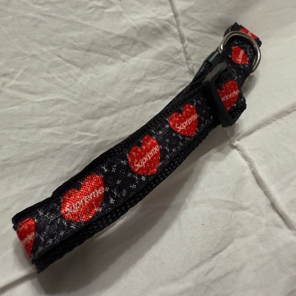 Supreme heart love dog collar sized medium luxury fashion hip hop nyc style luxe - Picture 3 of 5